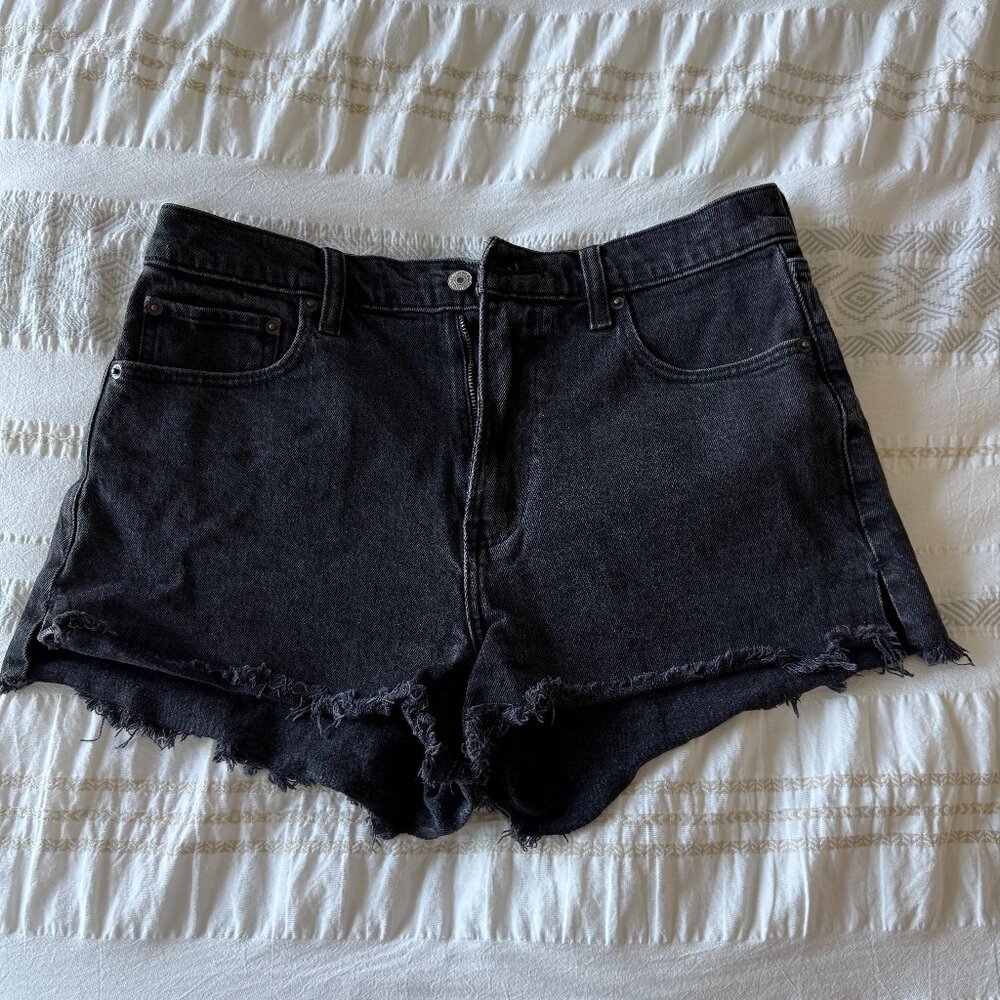 Abercrombie and Fitch "The Mom Short High Rise" Black Shorts- Size 29/8
